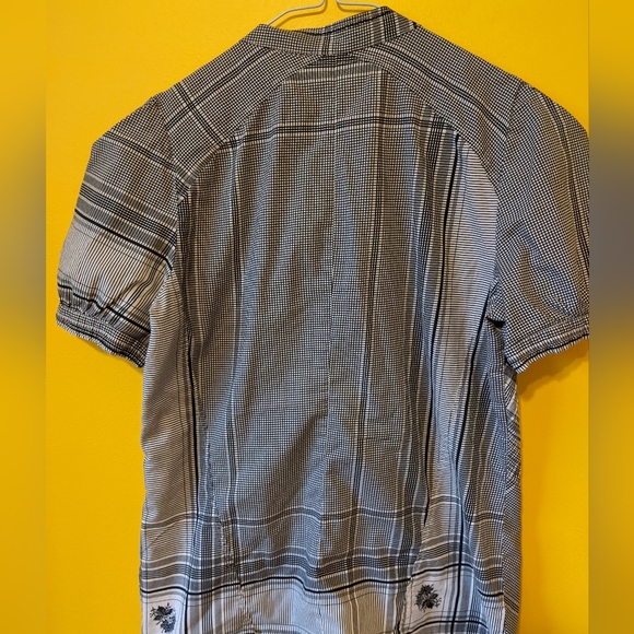 Shirt - Picture 2 of 3